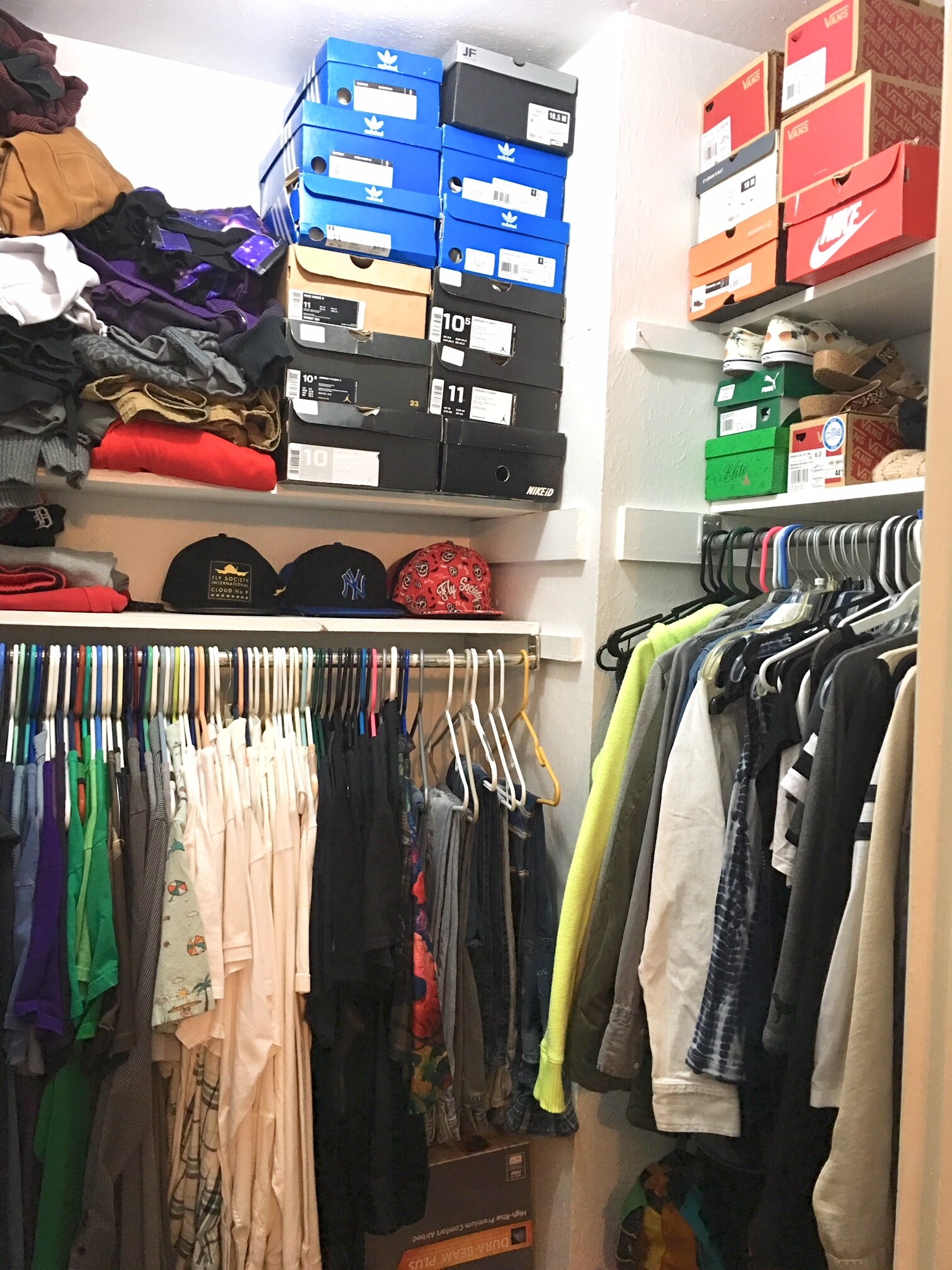 Building Photo - 209 Pine St