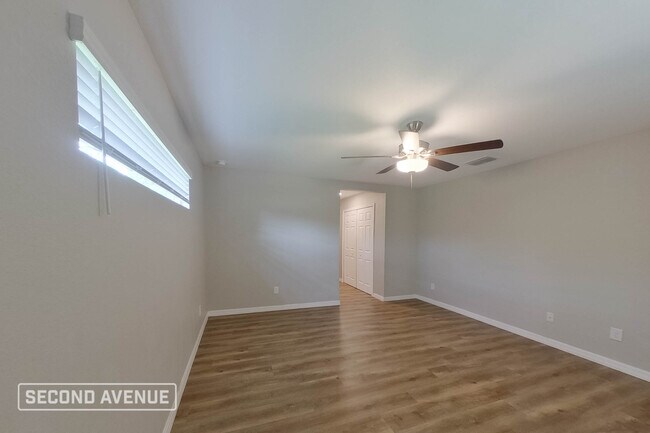 Building Photo - 14051 Canadian Ave