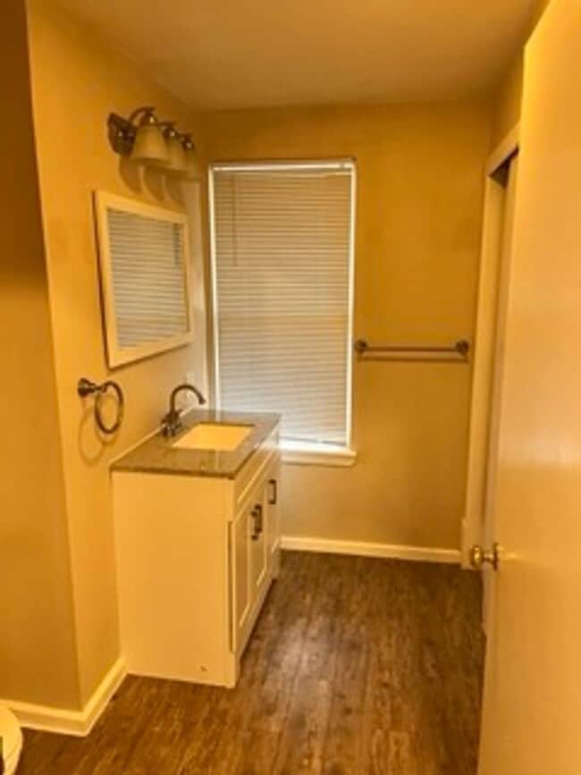 Building Photo - 1 bedroom in North Spokane!