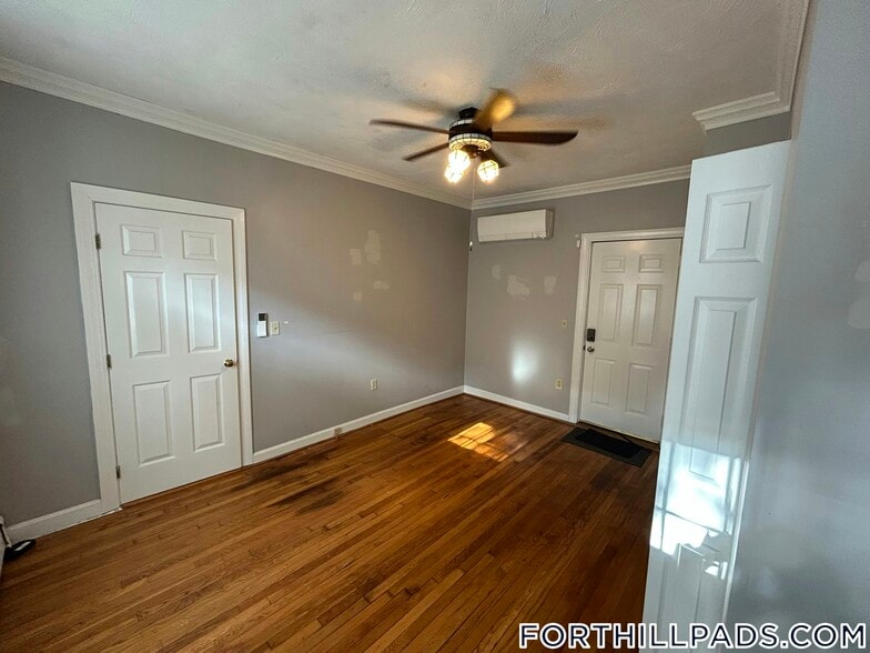 Building Photo - 120 Highland St