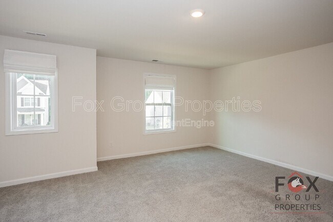 Building Photo - 313 Streamwood Rd