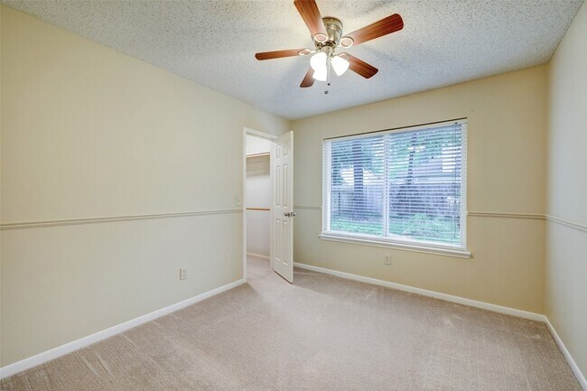 Building Photo - 60 W Indian Sage Cir