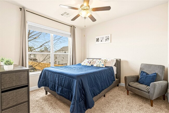 Building Photo - 1757 Sierra Crest Dr