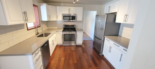 Building Photo - 4247 E Montecito Ave