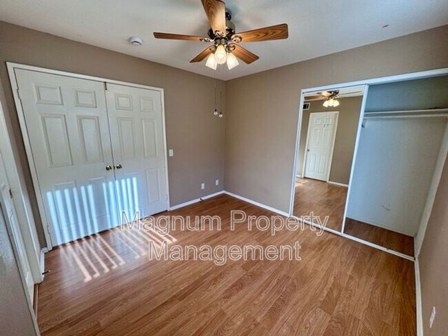 Building Photo - 40475 Crystal Aire Ct