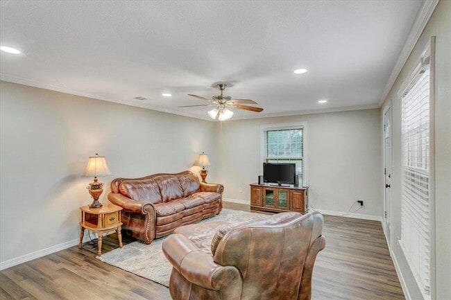 Building Photo - 3702 Travis Dr