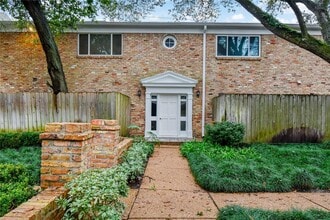 Building Photo - 4040 San Felipe St