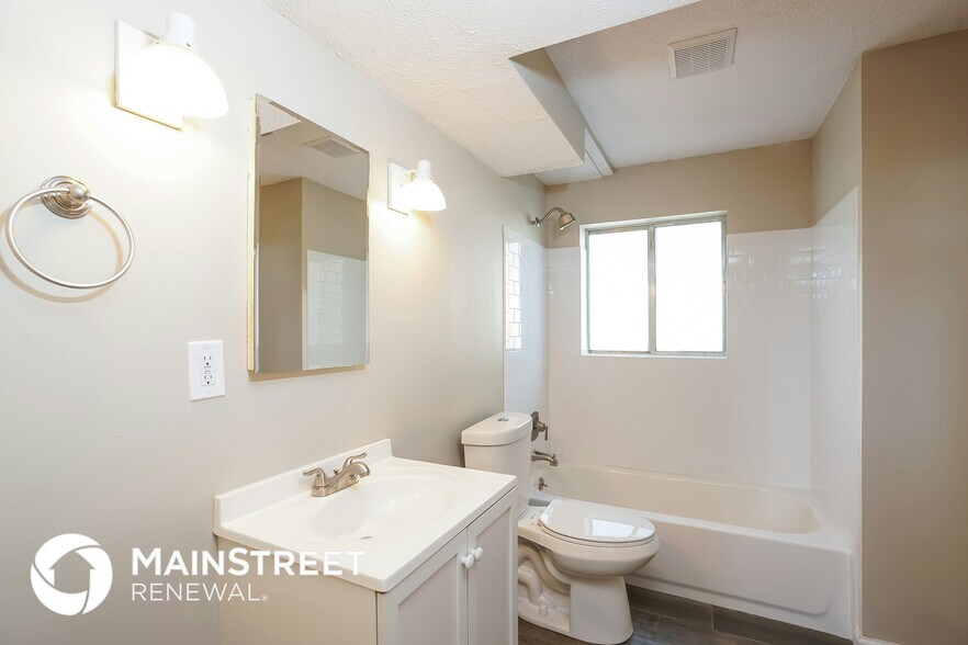 Building Photo - 348 W 2400 S