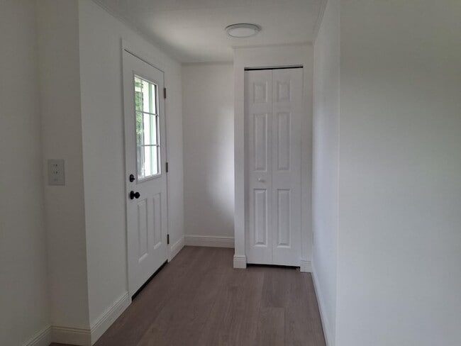 Building Photo - 103 Catalina Cir