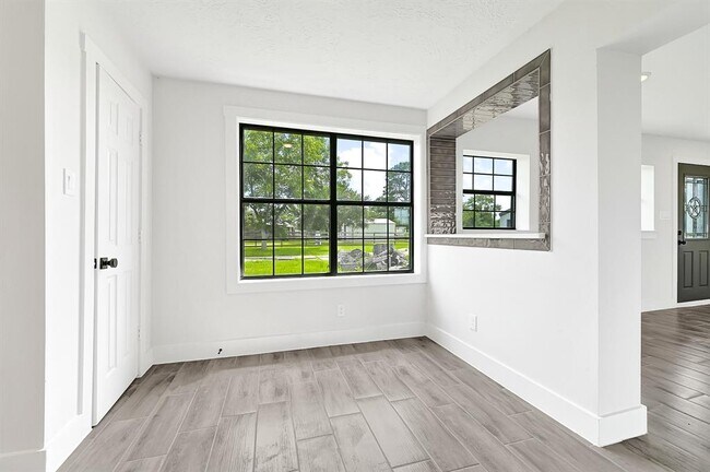 Building Photo - 4606 Pine Meadow Dr