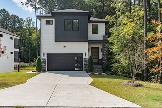 Building Photo - Modern 5-bedroom, 5-bathroom home in Durham