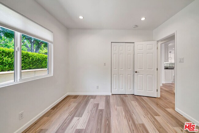 Building Photo - 6657 Valmont St