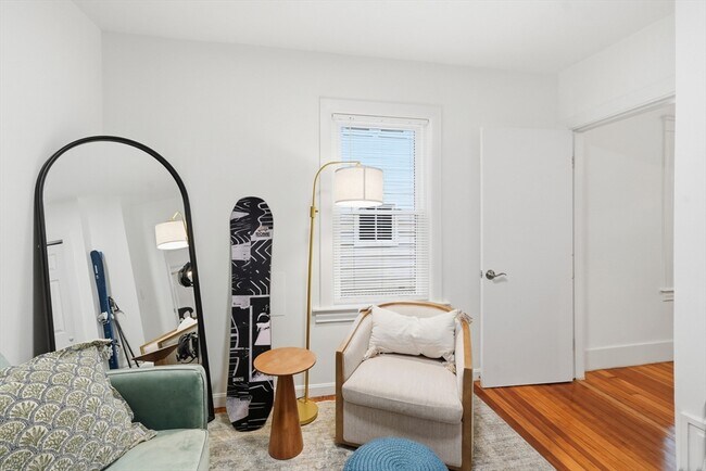 Building Photo - 31 Quimby St