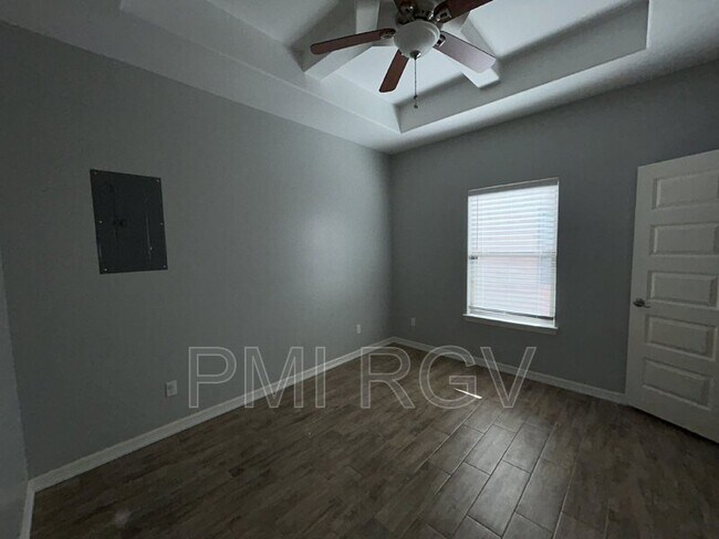 Building Photo - 2100 Jackson St