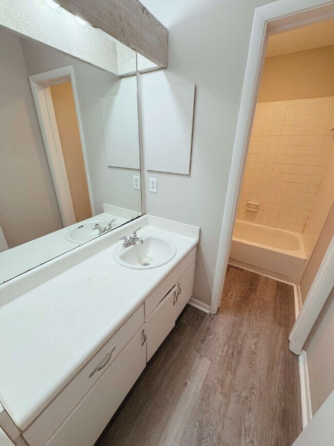 Building Photo - 2553 Terrace Trail