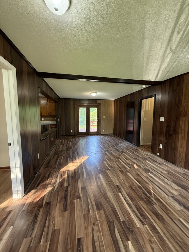 Building Photo - 317 Sunhill Rd NW