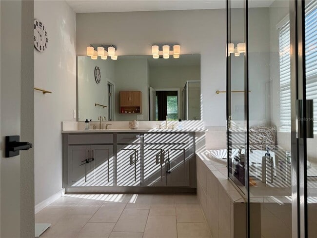 Building Photo - 2679 Ridgetop Ln