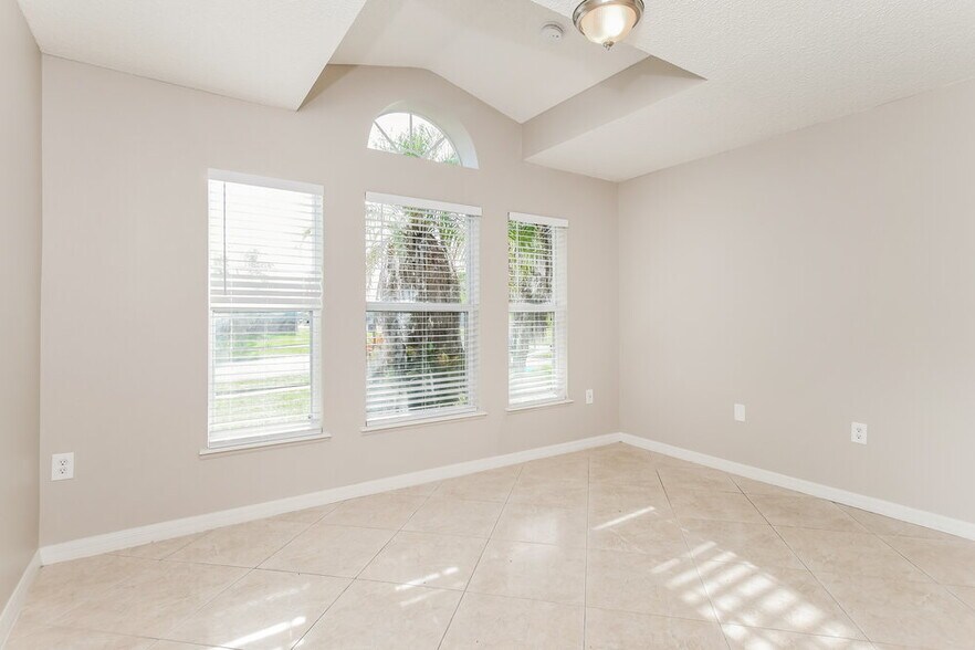 Building Photo - 2989 Elbib Dr