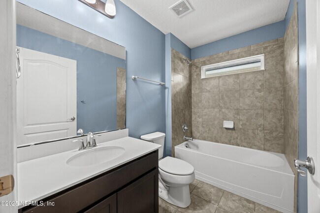 Building Photo - 2772 Bluff Estate Way