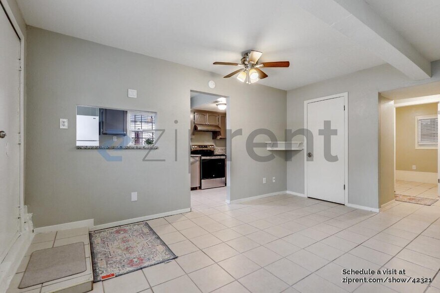 Building Photo - 517 13th St