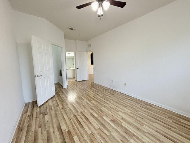 Building Photo - 3326 Robert Trent Jones Dr