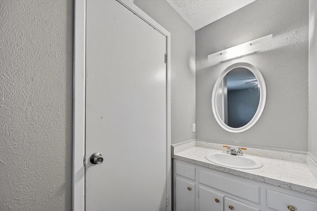 Building Photo - 1604 Homemaker Hills Dr