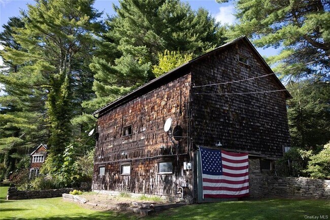 Building Photo - 759 Hartwood Rd
