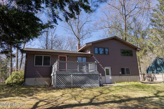 Building Photo - 17 Cedarwood Drive