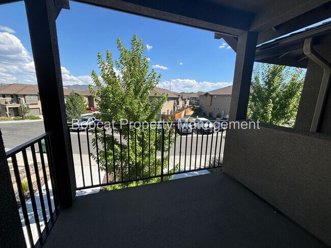Building Photo - 3 Bed, 2.5 Bath, Townhome Located in Carson City - Mills Landing Community