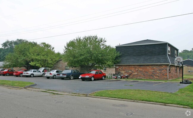 Primary Photo - 212 Bridge St