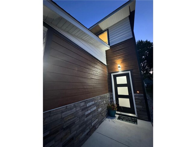 Building Photo - 141 Renet Path