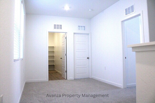 Building Photo - 3422 N Ensanada Ave