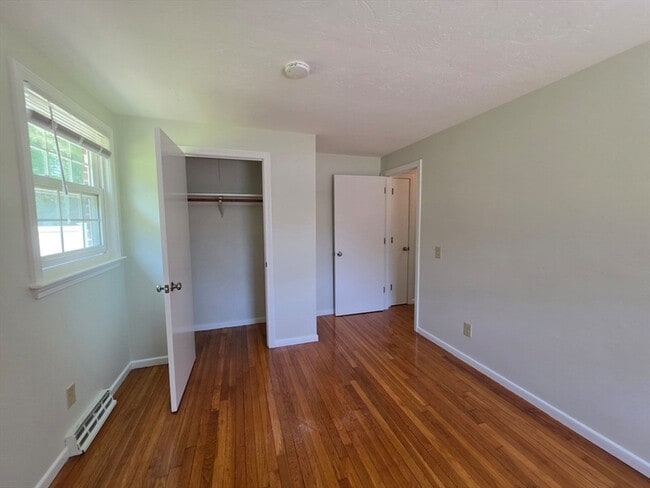 Building Photo - 38 Cobb Dr