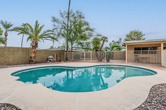 Building Photo - 85254! Four Beds with POOL!