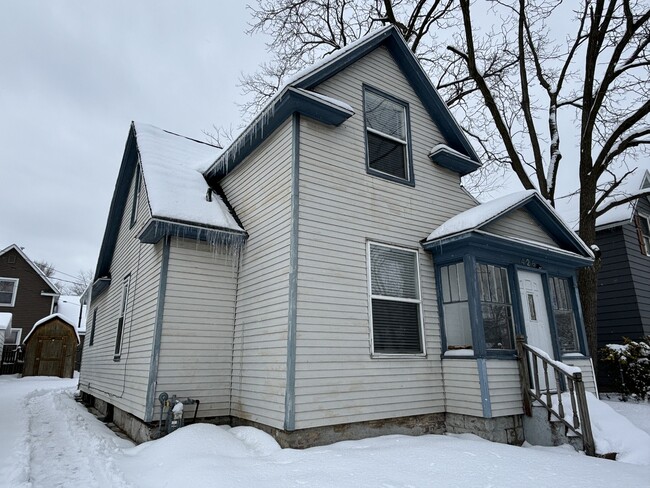 Primary Photo - 426 Washington Ave