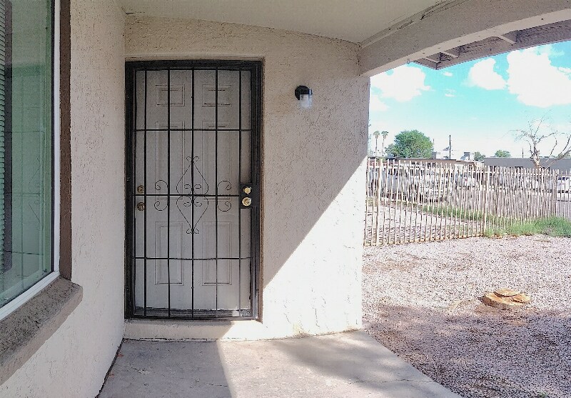 Building Photo - 6742 W Palmaire Ave
