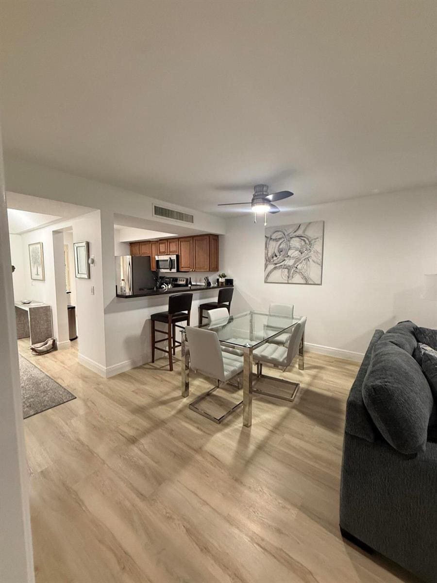 Building Photo - 464 Brackenwood Ln S