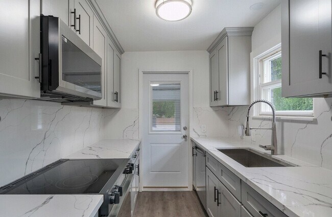 Building Photo - 14244 29th Ave S