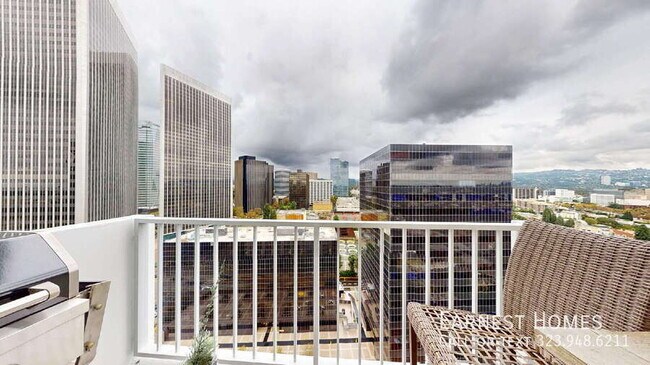 Building Photo - 2160 Century Pk E