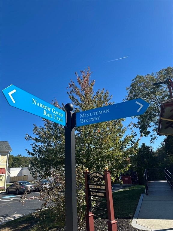 Building Photo - 54 Loomis St