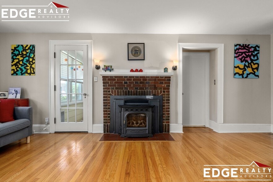 Building Photo - 64 Union St