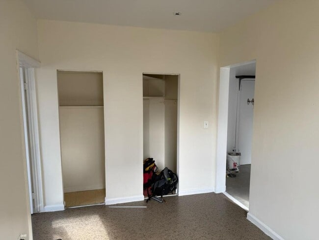 Building Photo - 25 Van Cortlandt Park Ave