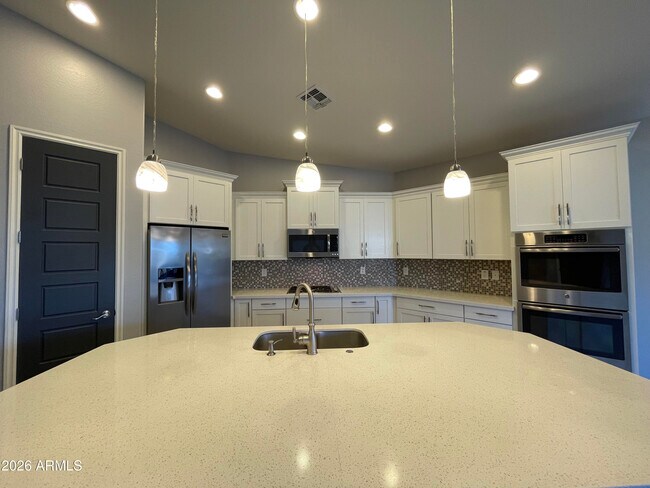 Building Photo - 10154 Theorem Dr