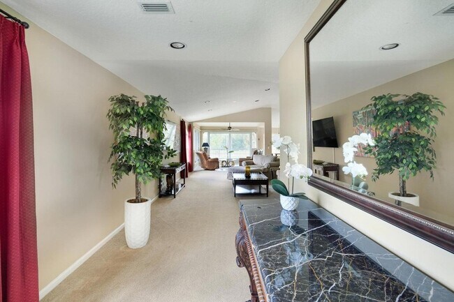 Building Photo - 227 Legendary Cir