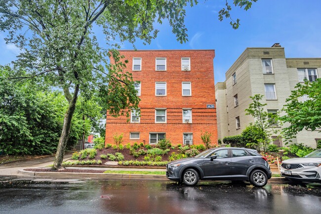 Building Photo - 1620 C Street Apartments