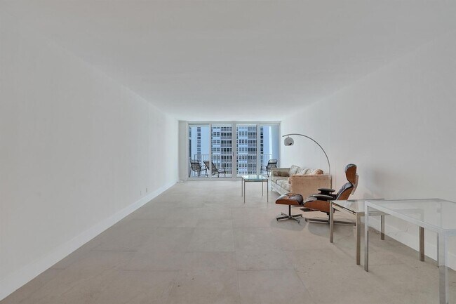 Building Photo - 1360 S Ocean Blvd