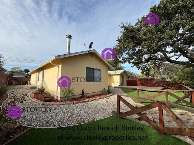 Building Photo - 1920 Encima Dr