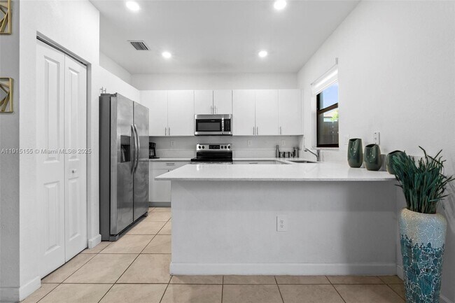 Building Photo - 11823 SW 247th Ter