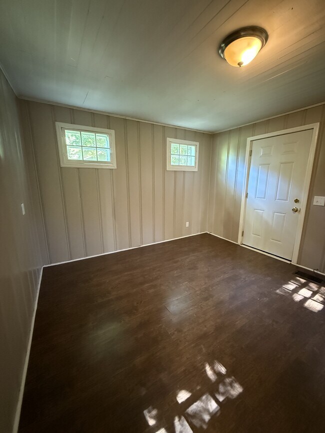 Building Photo - 217 Killough Dr