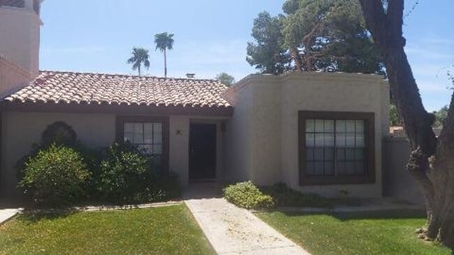 Building Photo - STUNNING SCOTTSDALE REMODEL!!